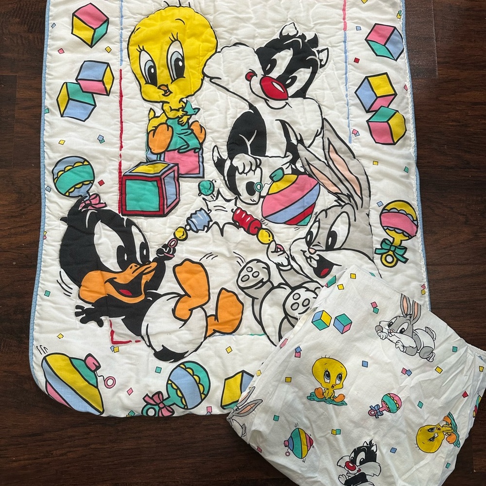 Vintage Tweety & Looney Tunes Baby Quilt - crib size